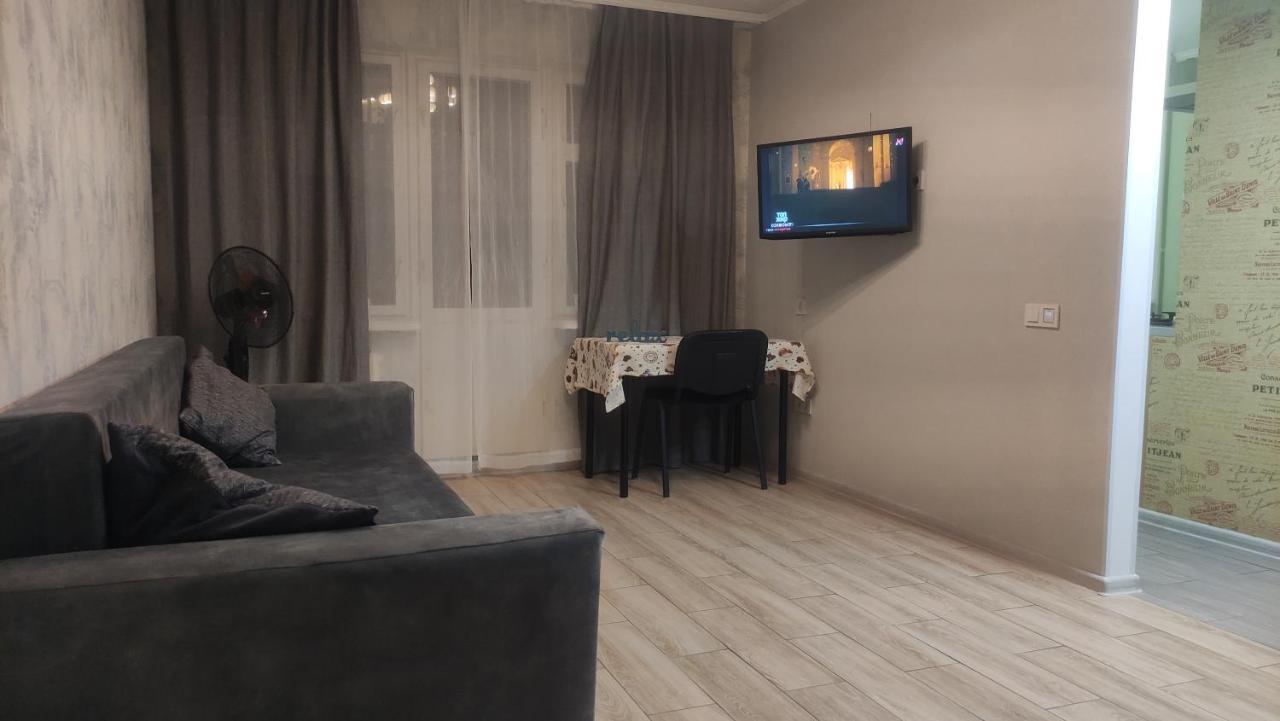 Apartment Near City Center On Peremohy Avenue 46 Çernigiv Dış mekan fotoğraf
