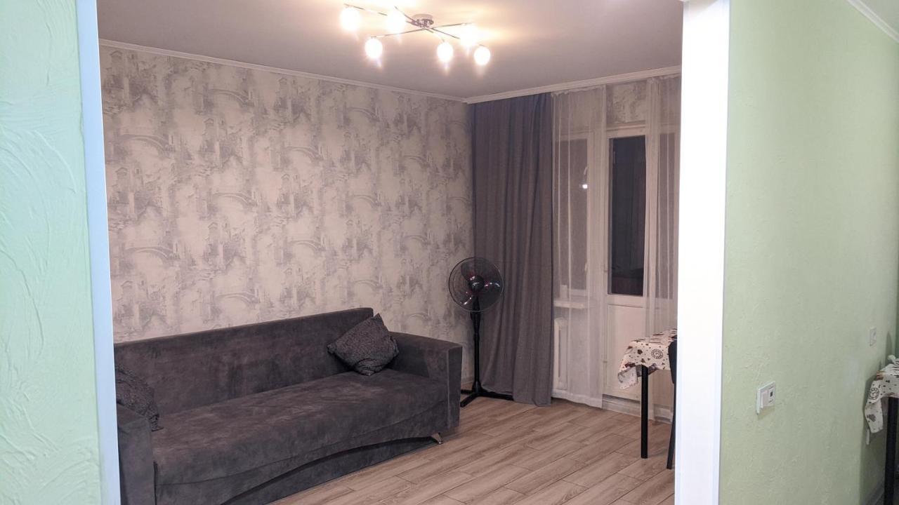 Apartment Near City Center On Peremohy Avenue 46 Çernigiv Dış mekan fotoğraf